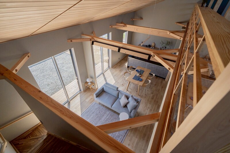 階段からＬＤを見る