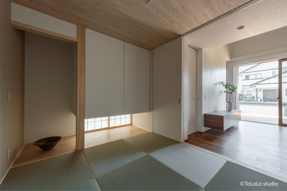  『極楽の家』 ～工学的根拠と実用性が導く、飽きの来ない「本質」の住まい～